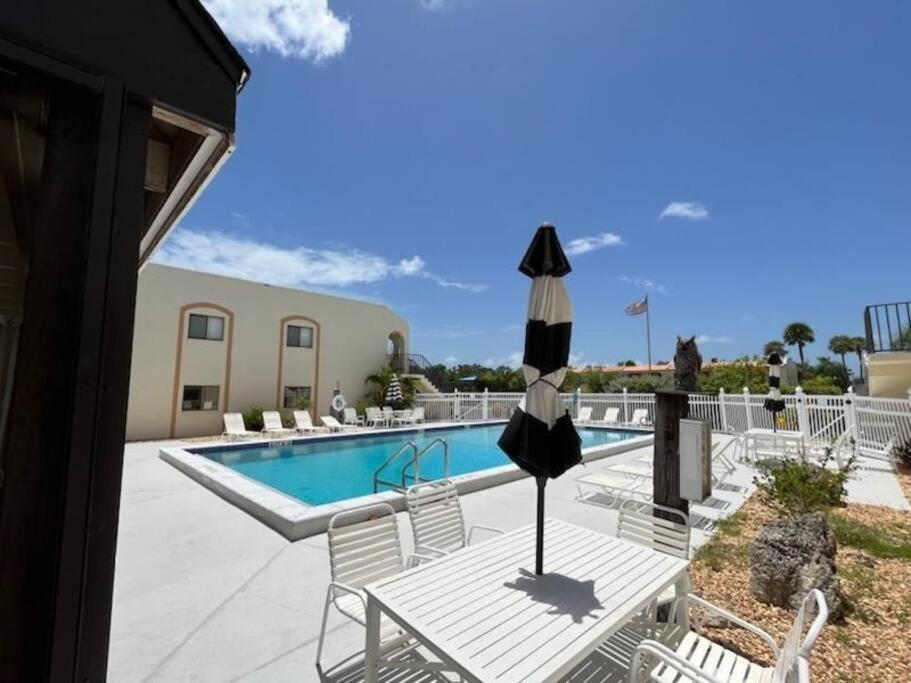 New Condo! Just 15 Min To Ft Myers And Sanibel Beach! Great Location!! فورت مايرز المظهر الخارجي الصورة